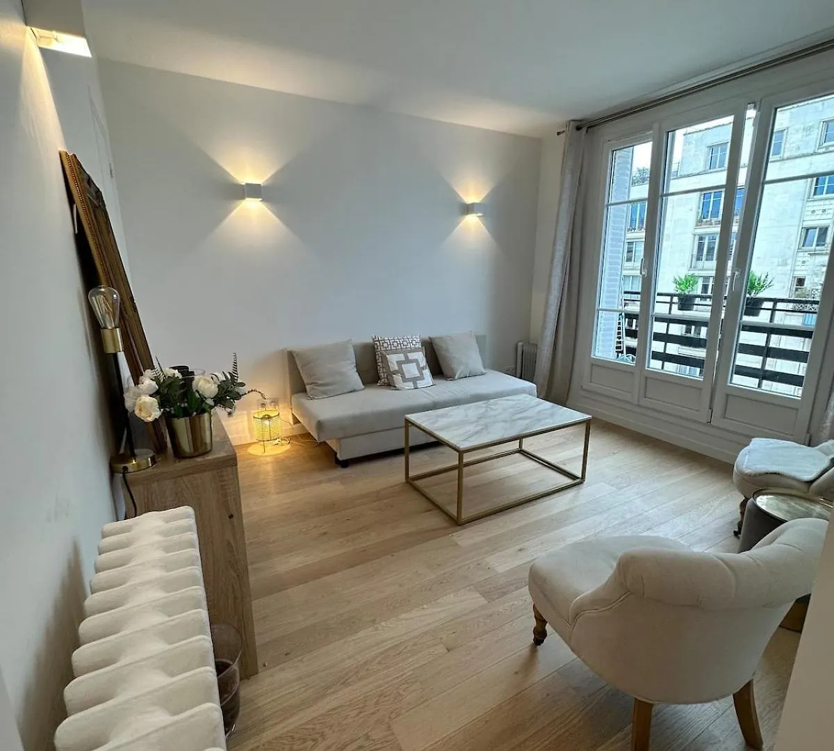 Apartment Eiffel Tower View Arc Triomphe Champs Elysees Area Paris